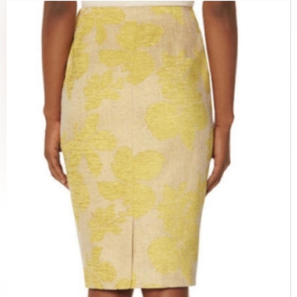 The Limited high waist  floral skirt - Picture 3 of 9